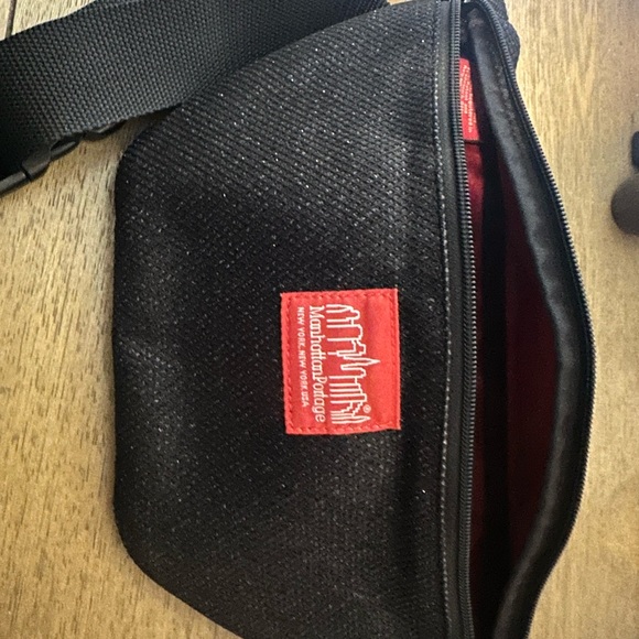 Manhattan Portage Red Label Midnight Retro Sparkle Bag - Picture 7 of 8